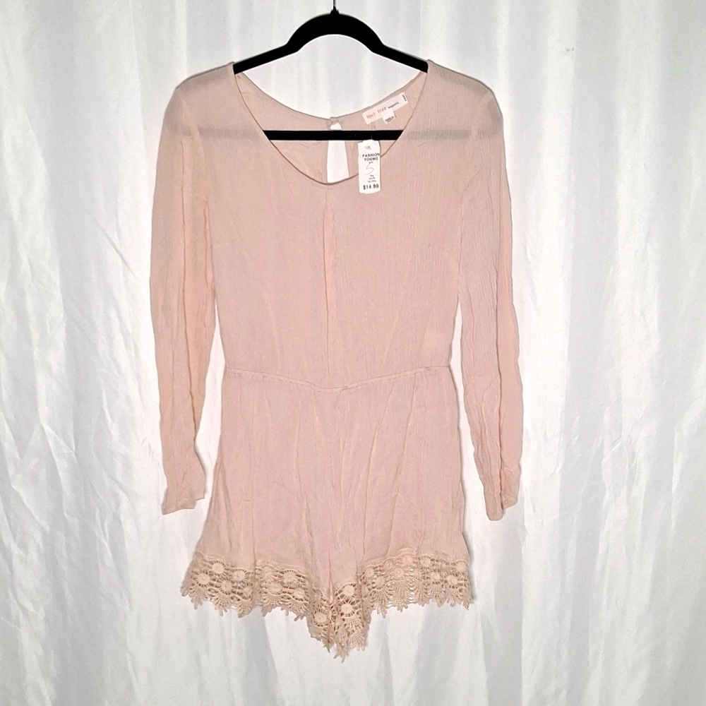 Love tree shorts romper
